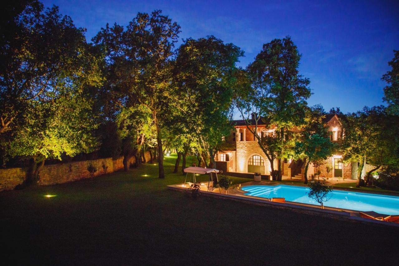 Villa Kringa Tinjan Buitenkant foto